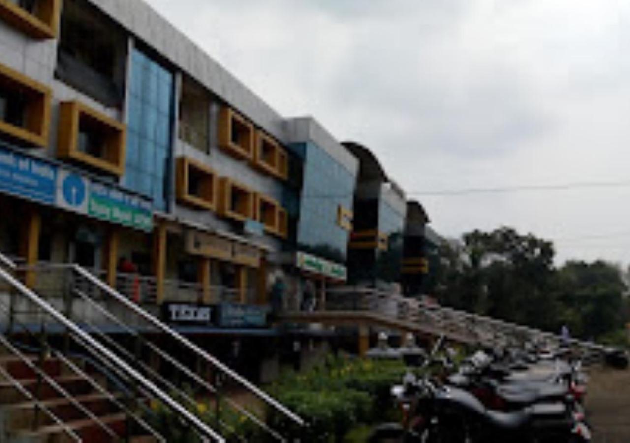 Hotel Jaltarang Kalmath Kankavali Buitenkant foto