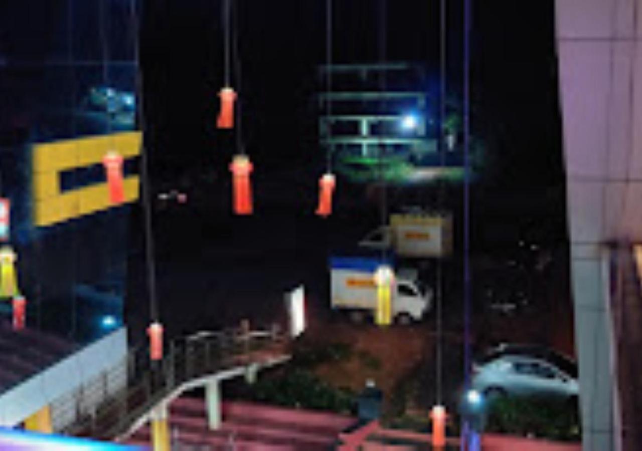 Hotel Jaltarang Kalmath Kankavali Buitenkant foto