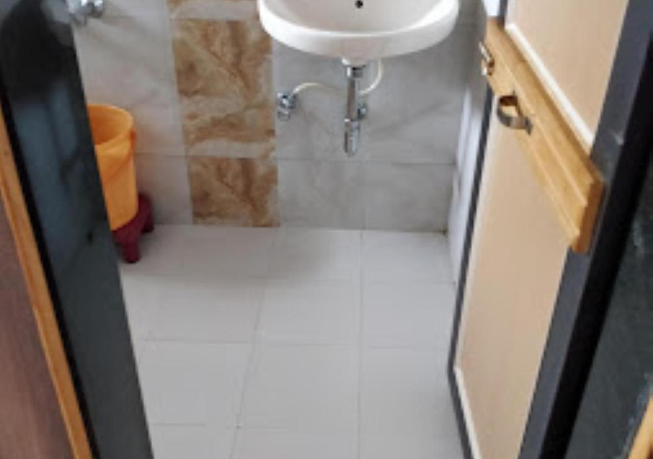Hotel Jaltarang Kalmath Kankavali Buitenkant foto